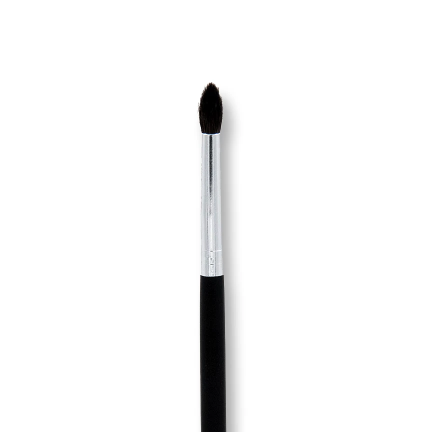 Crown Pro Crease Detail Brush C528 4 Crown Pro Crease Detail Brush C528 - Image 2