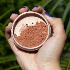 Cinema Secrets Pro Cosmetics Ultralucent Illuminating Powder -Cosmetics Store Sunset UIP lifestyle 540x 24d28d4d a82a 42c9 a181 cc6330e53be1